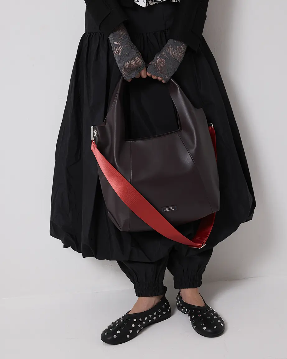 Life Without Screens Leather Tote | Aubergine - Image 3