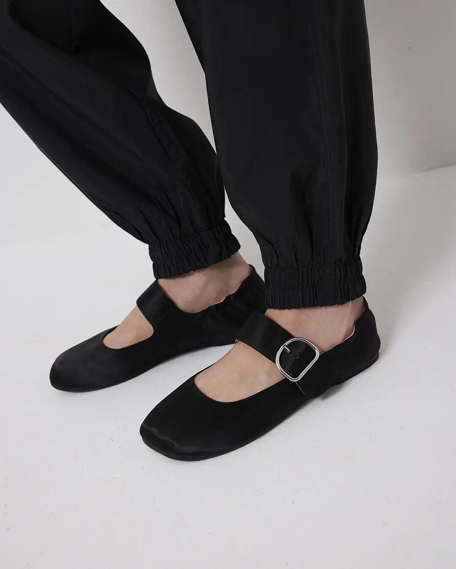 Petit Palais Buckle Shoe | Black Satin - Image 2
