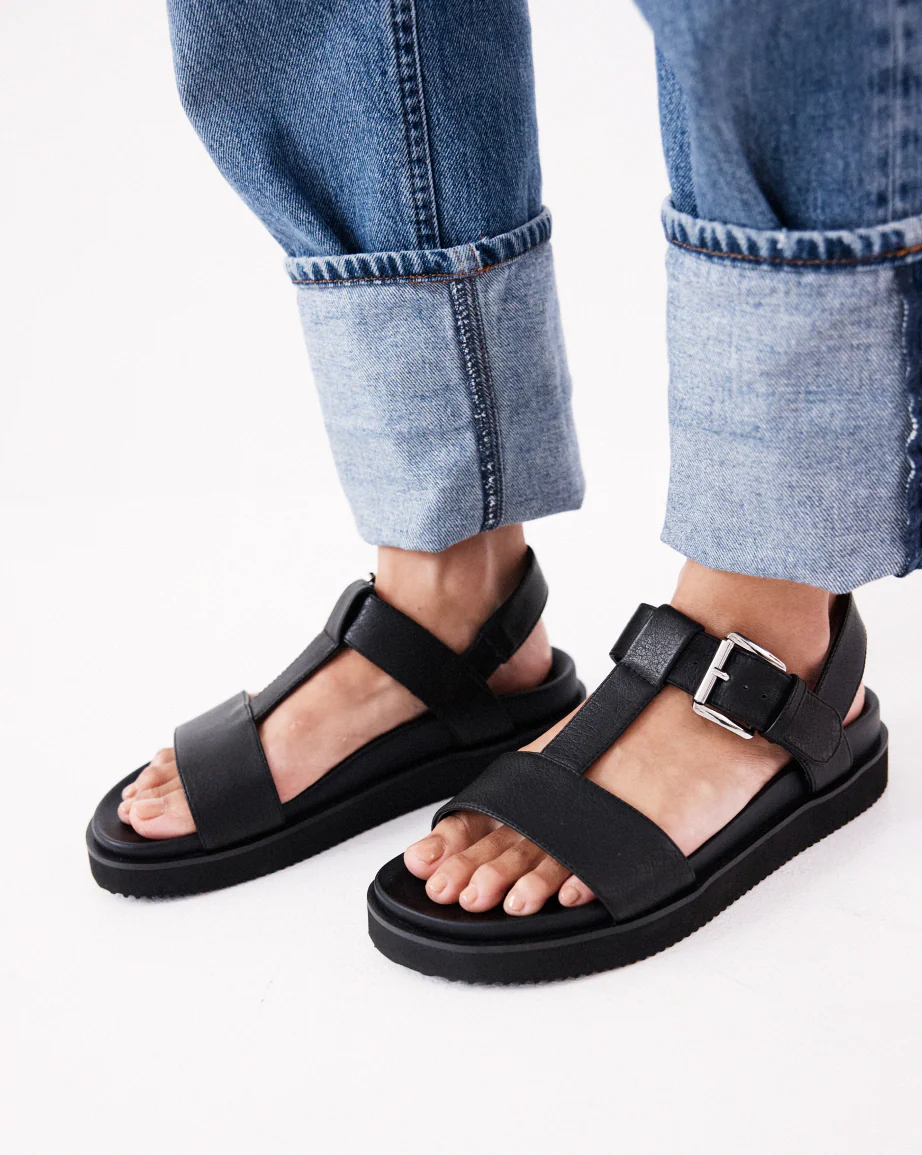 Declaration 2.0 Leather T-Bar Wedge | Black - Image 3