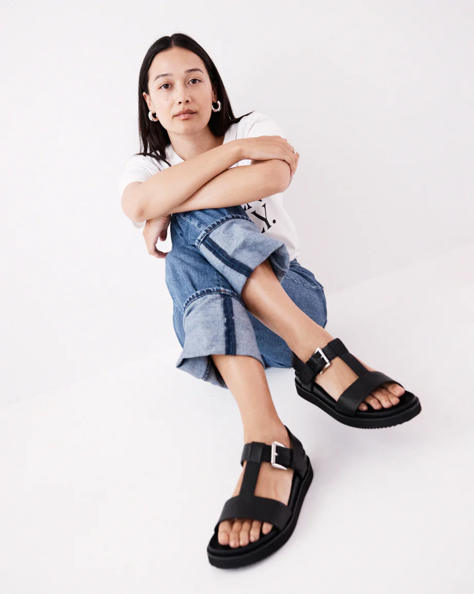 Declaration 2.0 Leather T-Bar Wedge | Black - Image 4