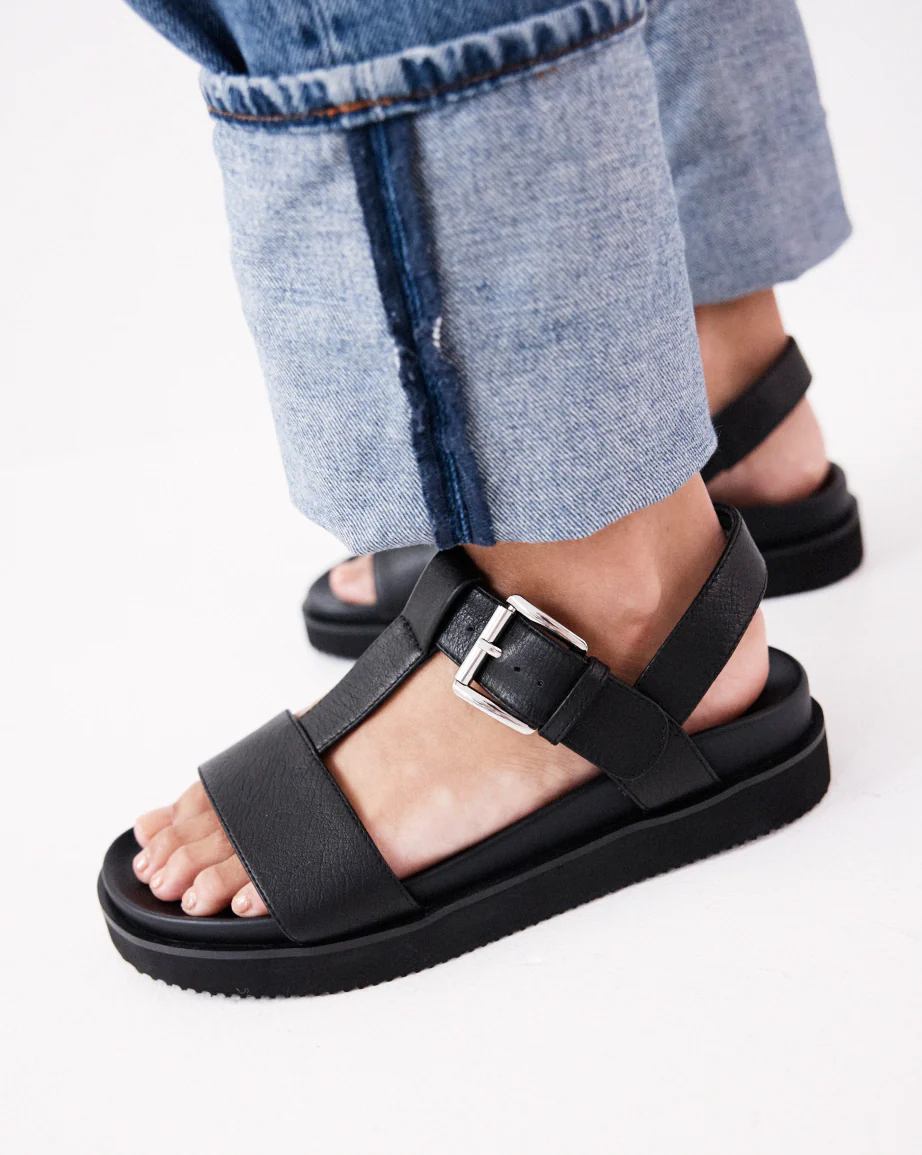 Declaration 2.0 Leather T-Bar Wedge | Black - Image 5