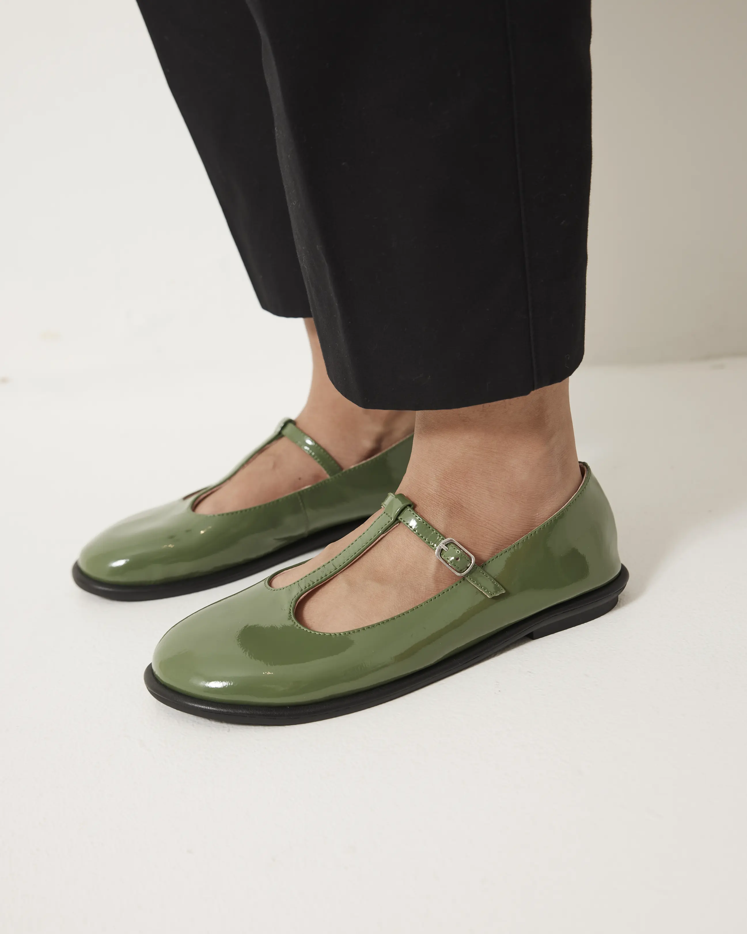 Reilly T-Bar Leather Shoe | Moss Green - Image 3