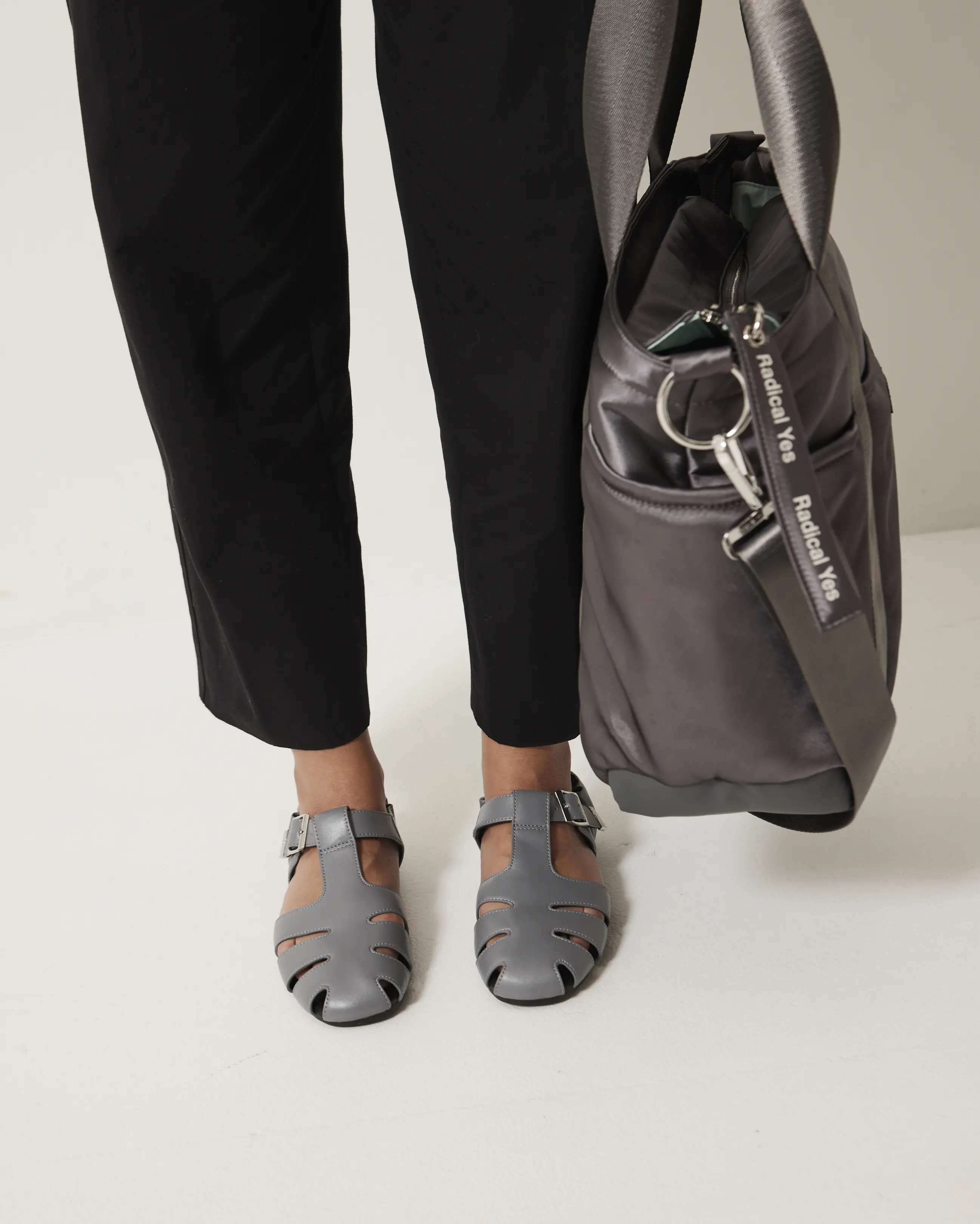 Totem Ruched Leather Sandal | Slate - Image 4
