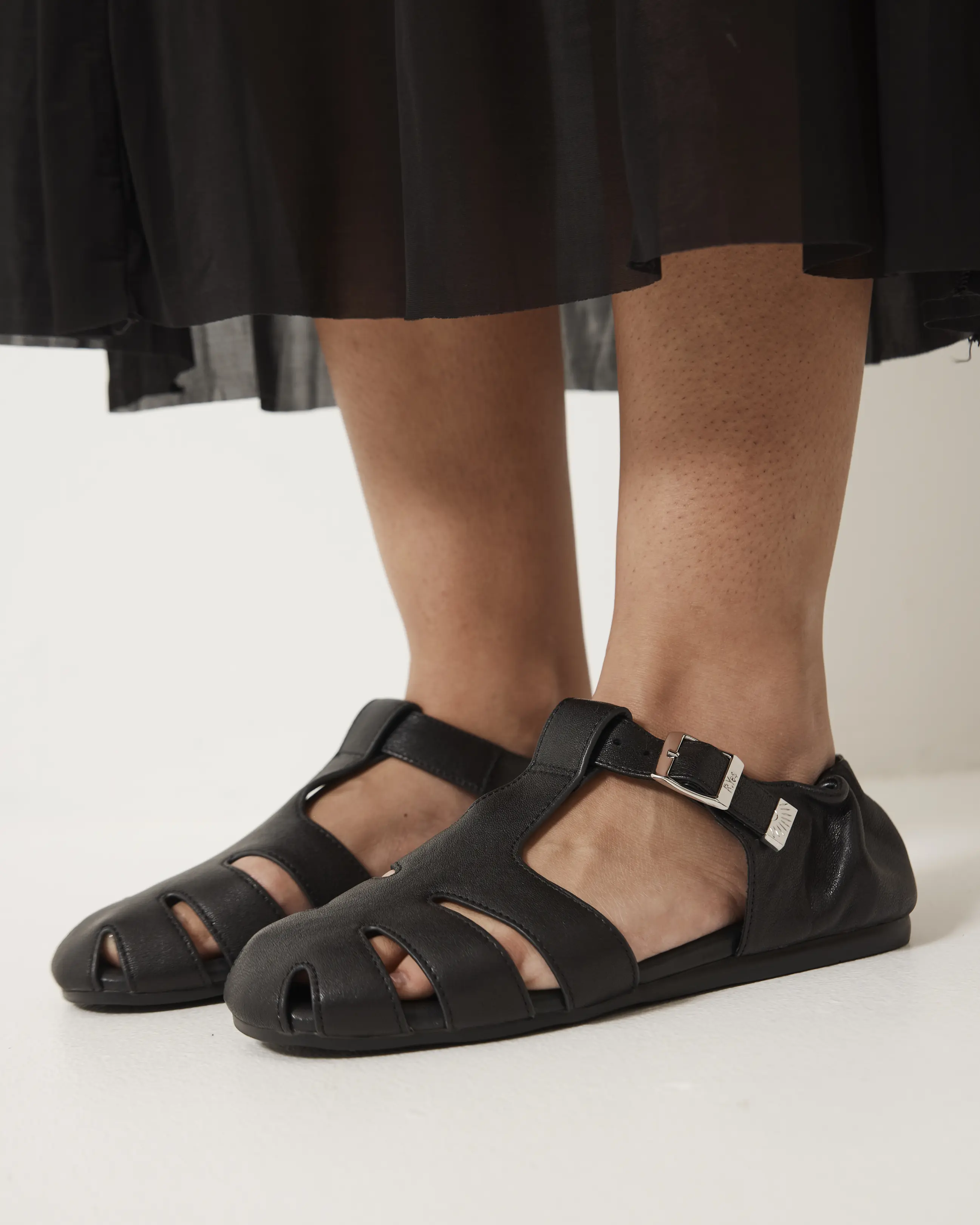 Totem Ruched Leather Sandal | Black - Image 4